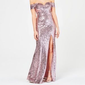 NWT Juniors' Off-The-Shoulder Sequined Gown Size 5/6